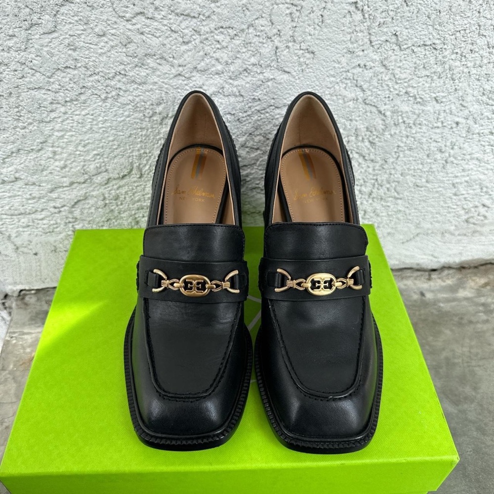 Sturdy heeled loafers